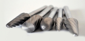 How to Achieve Smooth Surface Finishes with Carbide Burr for Aluminum?